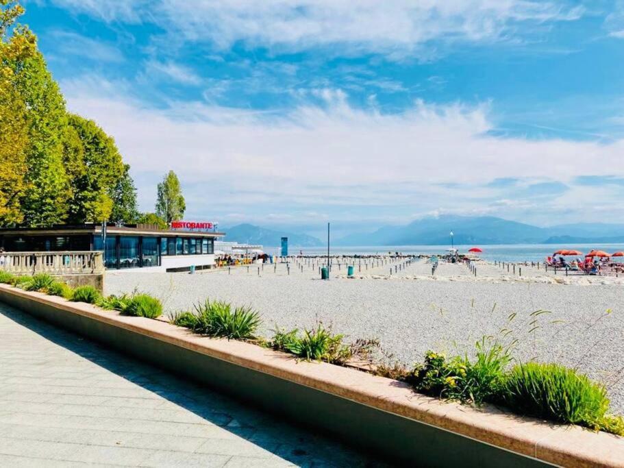 Sunshine On Garda Lake Desenzano del Garda Luaran gambar